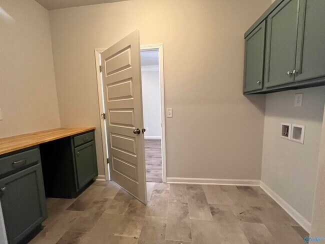 Building Photo - 13041 Lantern Pointe Wy