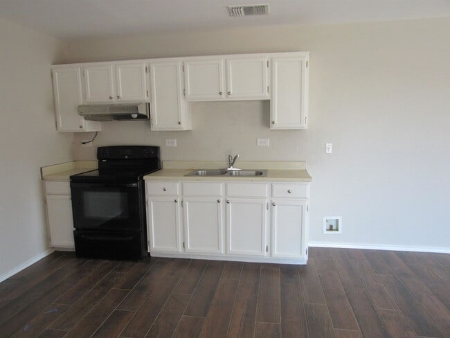 Building Photo - 335 Redfish Dr