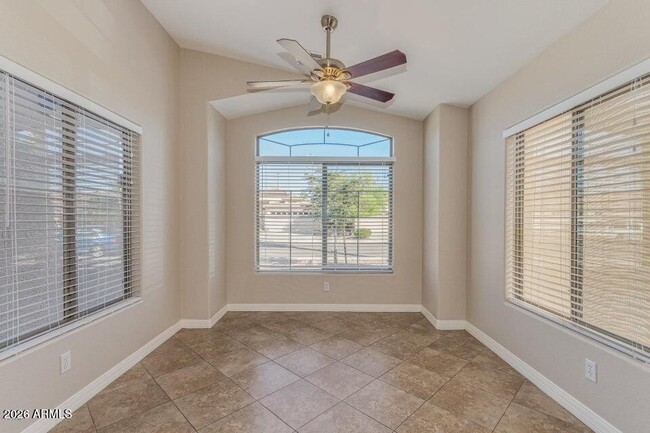 Building Photo - 3439 E Juanita Ave