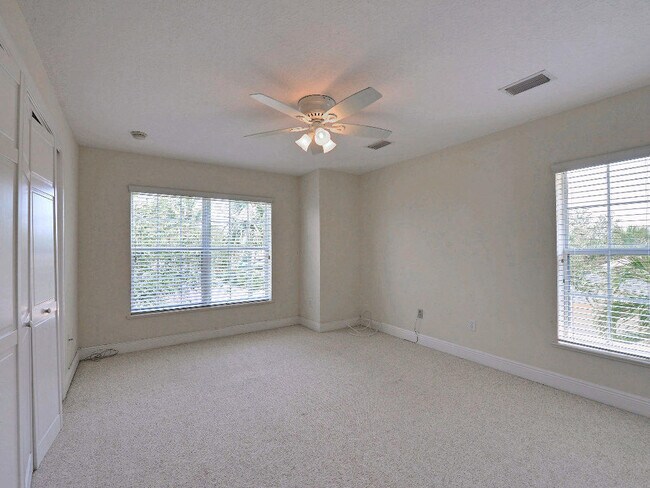 Building Photo - 1645 Baseline Ln