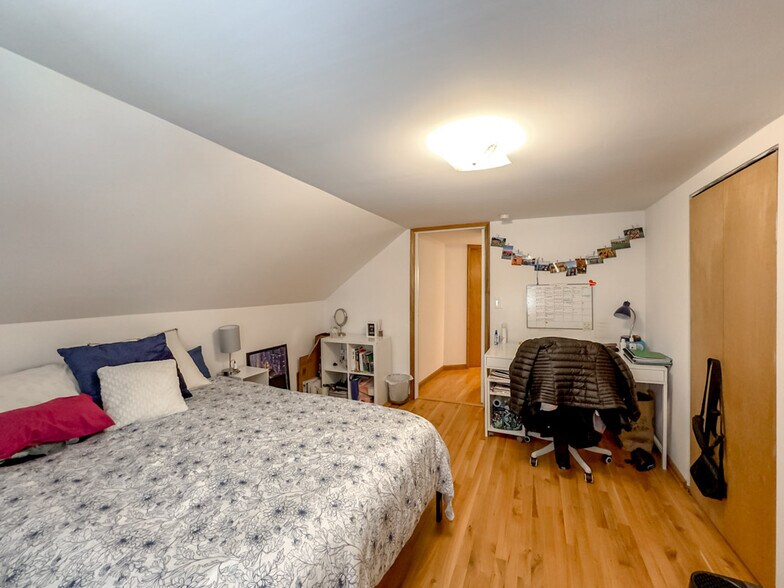 Building Photo - 1414 W Henderson St