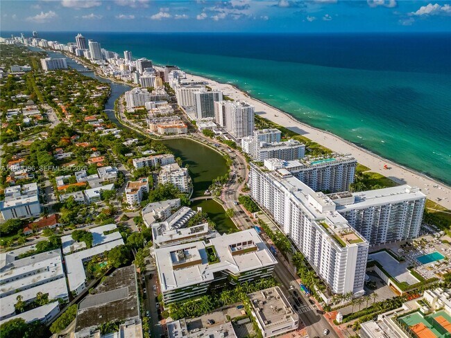 Building Photo - 102 24th St