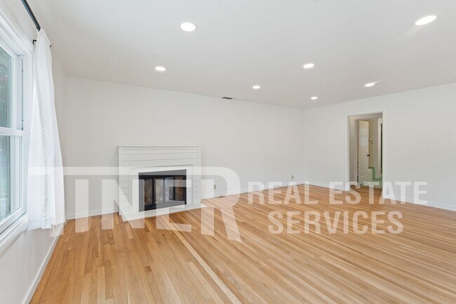 Building Photo - 3726 58th St