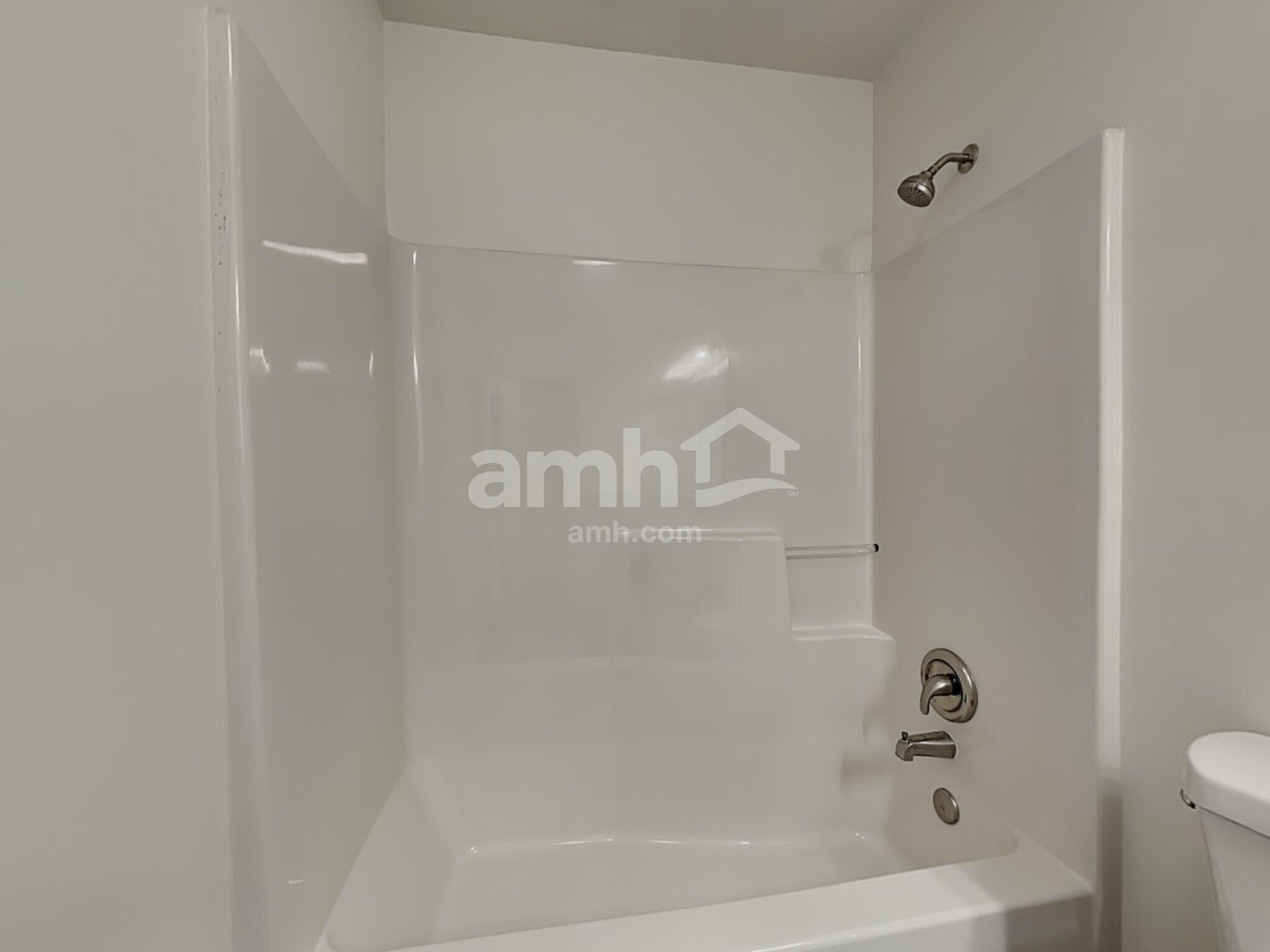 Building Photo - 614 Pebble Dr