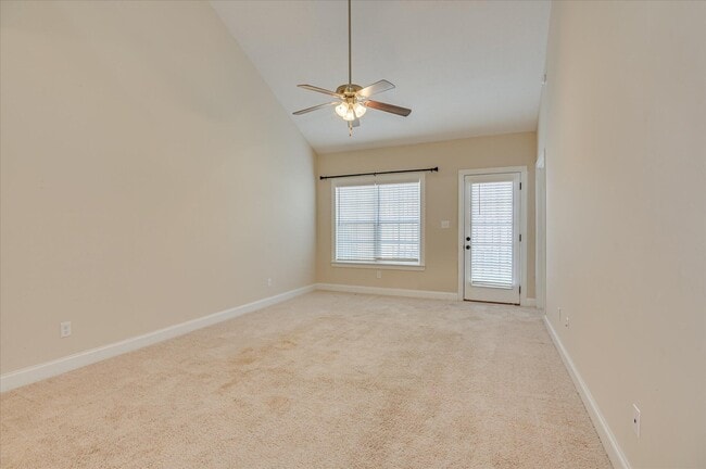 Building Photo - 733 Leela Ct
