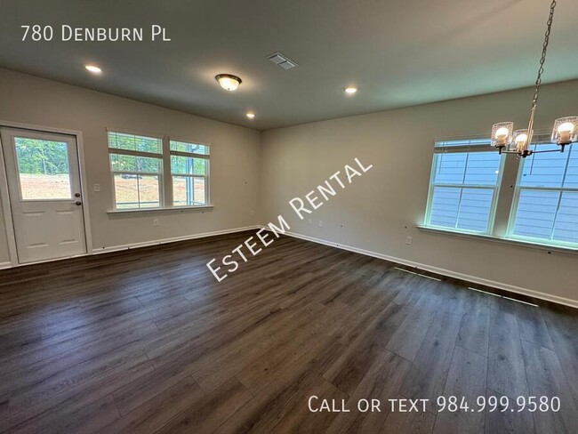 Building Photo - 780 Denburn Pl