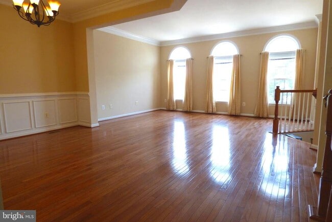 Building Photo - 44286 Acushnet Terrace