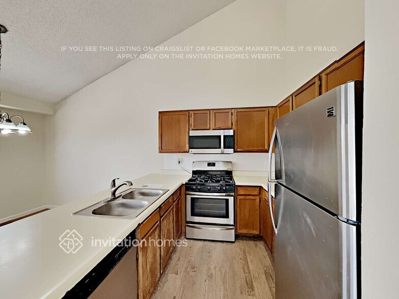 Building Photo - 11417 W 103rd Ave