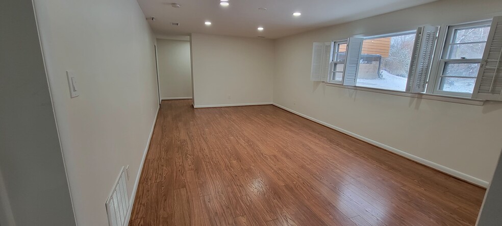 Living area pt.2 - 1807 Blueridge Ave