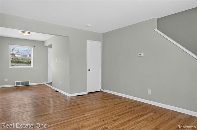 Building Photo - 3284 Coolidge Hwy