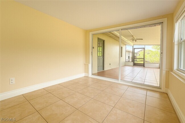 Building Photo - 109 SE 46th Ln