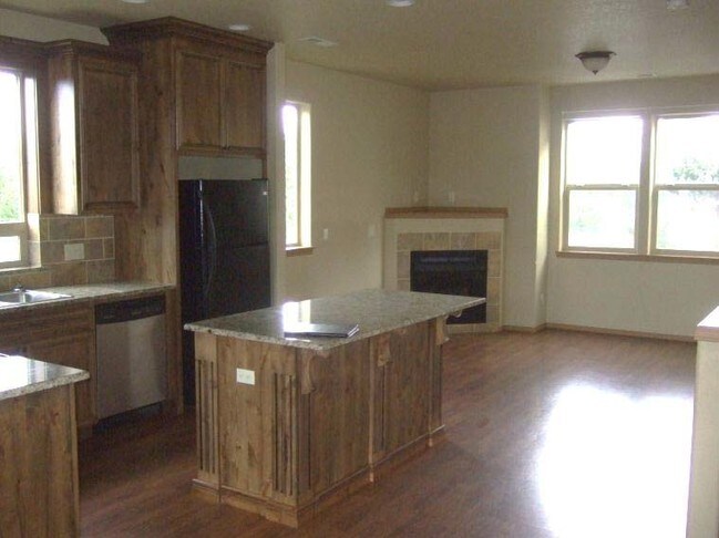  - Craftline Townhomes