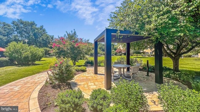 Building Photo - 6631 Wakefield Dr