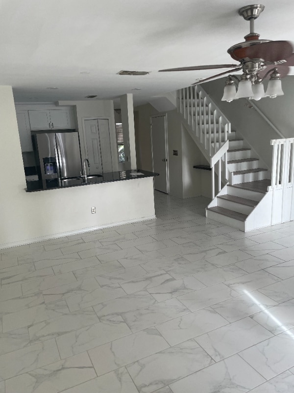 Building Photo - 11305 Lake Mandarin Cir E