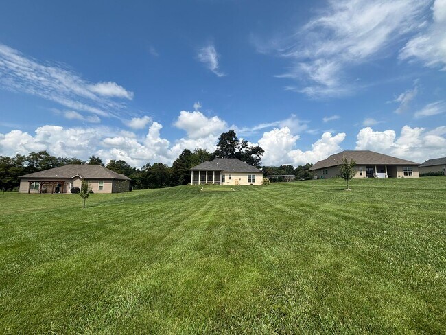 Building Photo - Charming 3 bedroom/2 Bath home in Jonesbor...