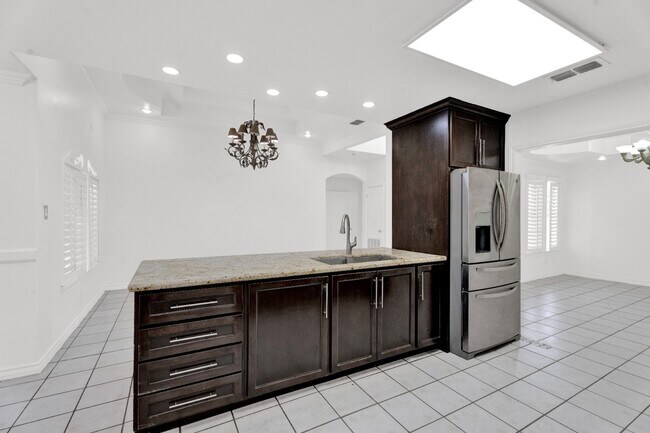 Building Photo - 3 Bed 3 Bath Home in the Laredo's Northside Primavera Subdivision! Available Now!