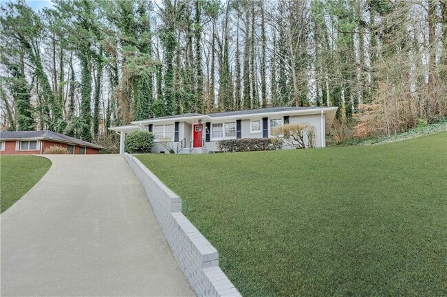 Building Photo - 3078 Rebecca Dr SW