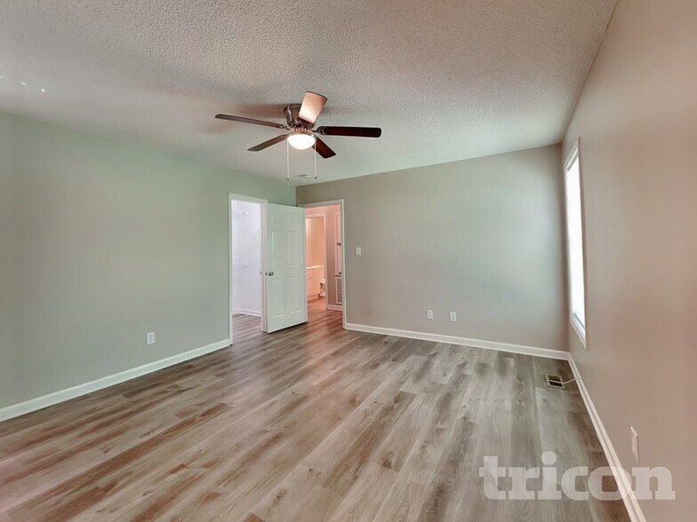 Building Photo - 5119 Daffodil Ln