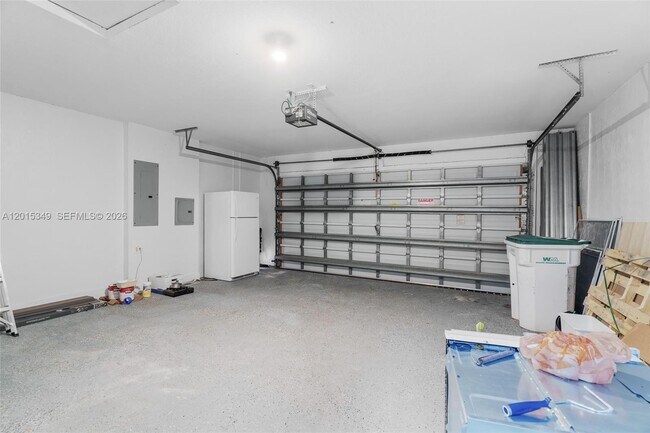 Building Photo - 10635 NW 61st Ct