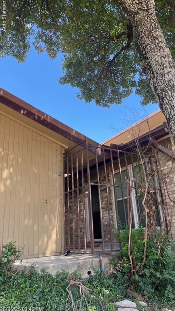Building Photo - 5700 Meadow Wood Ln