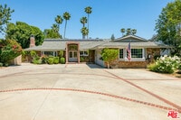 Building Photo - 8760 White Oak Ave