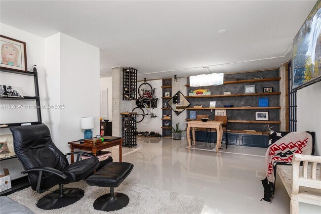 Building Photo - 2401 S Ocean Dr