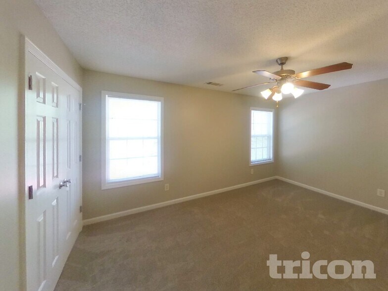 Building Photo - 6358 Olmadison Pl