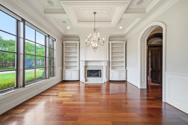 Building Photo - 5339 Tilbury Dr