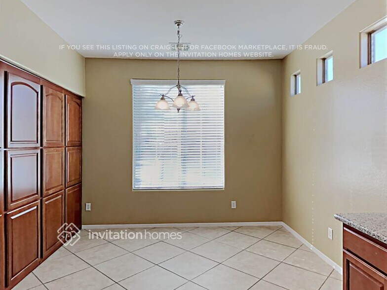 Building Photo - 21036 E Duncan St