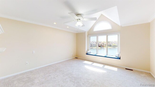 Building Photo - 18182 Blue Heron Dr