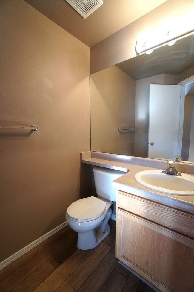 Building Photo - 3411 MacGregor Dr