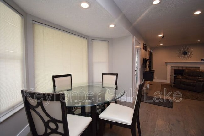 Building Photo - 1814 Whisperwood Cir