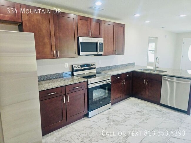 Building Photo - 334 Mountain Dr