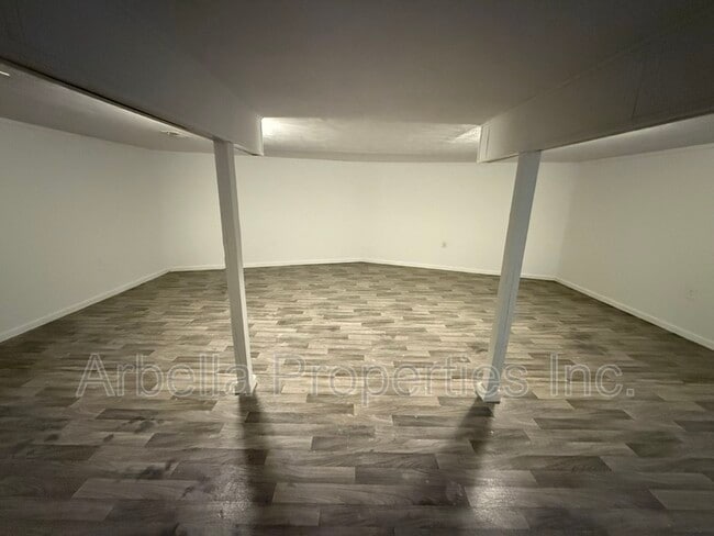 Building Photo - 505 Duel Ln