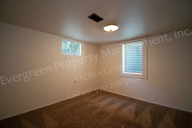 Building Photo - 1117 Fairview Dr