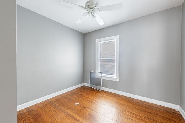 Building Photo - 1223 S 57th Ct