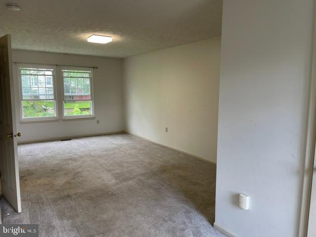 Building Photo - 8583 Wheatfield Way