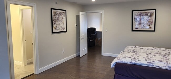 Building Photo - 299 Lexington St