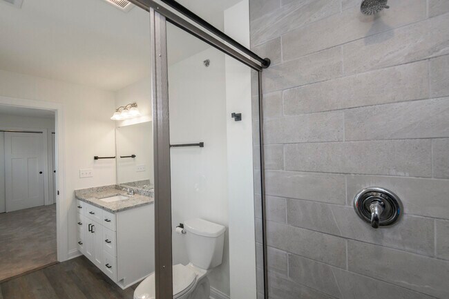 Building Photo - 208 Grand Ave