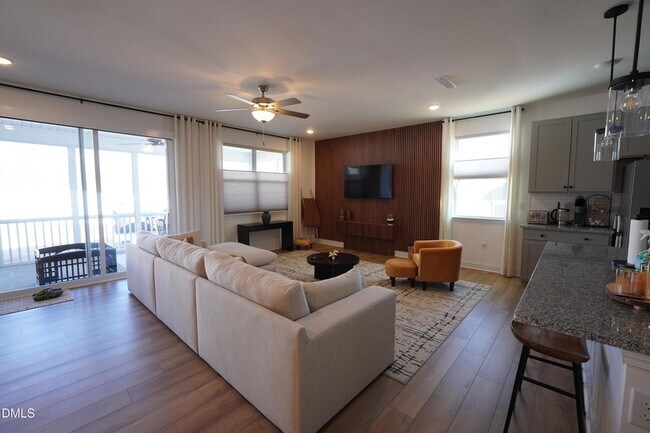 Building Photo - 108 Providence Crk Dr