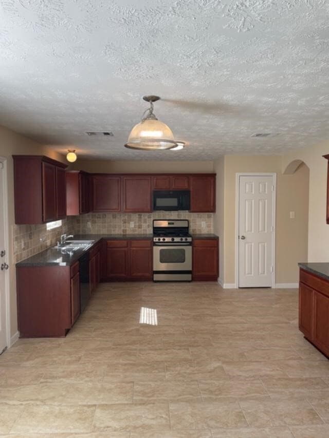 Building Photo - 3203 Quail Run Dr