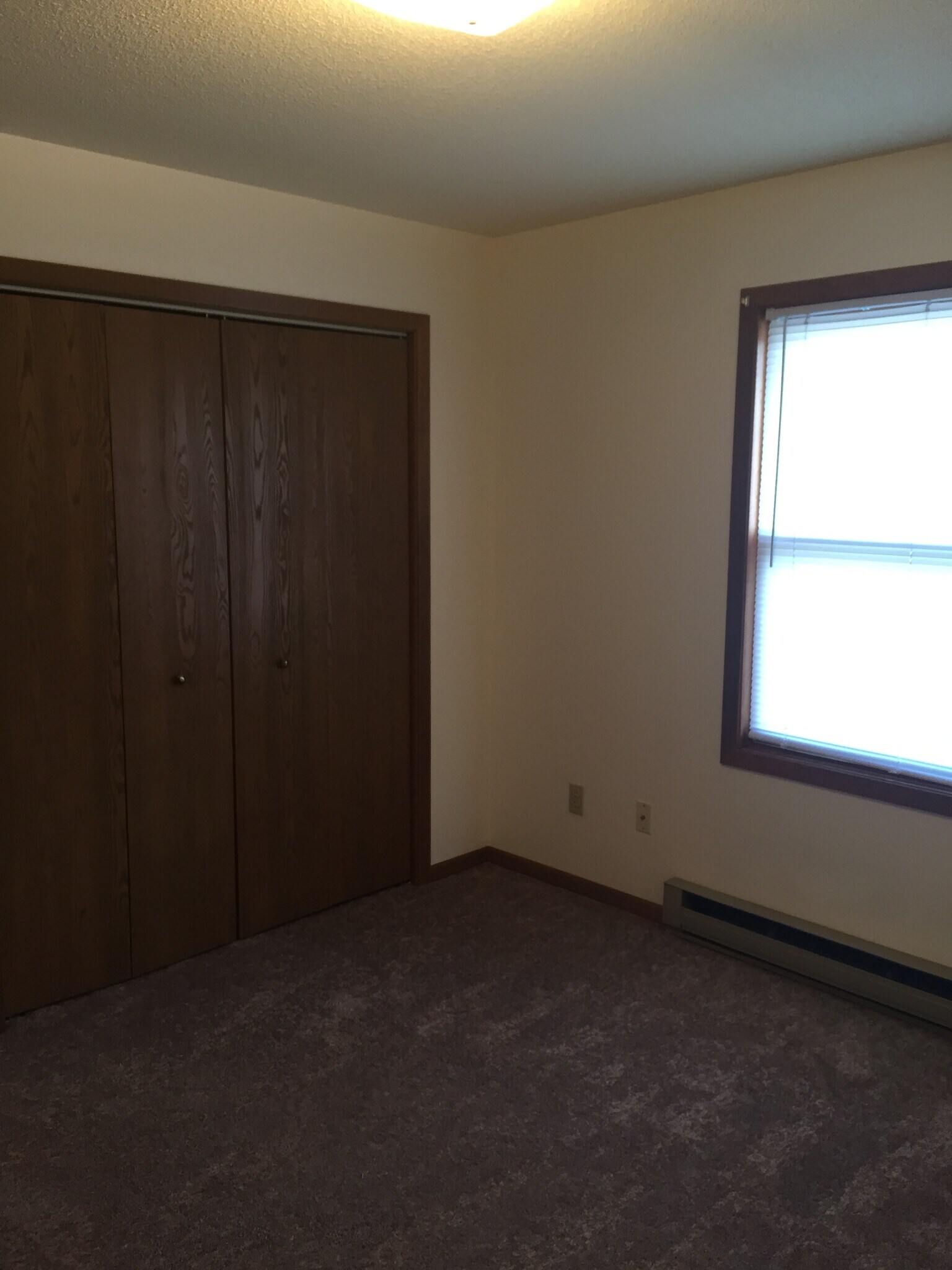 Building Photo - 1108 W Hamilton Ave