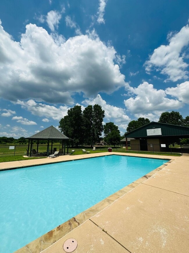 Building Photo - 806 Abita Chase