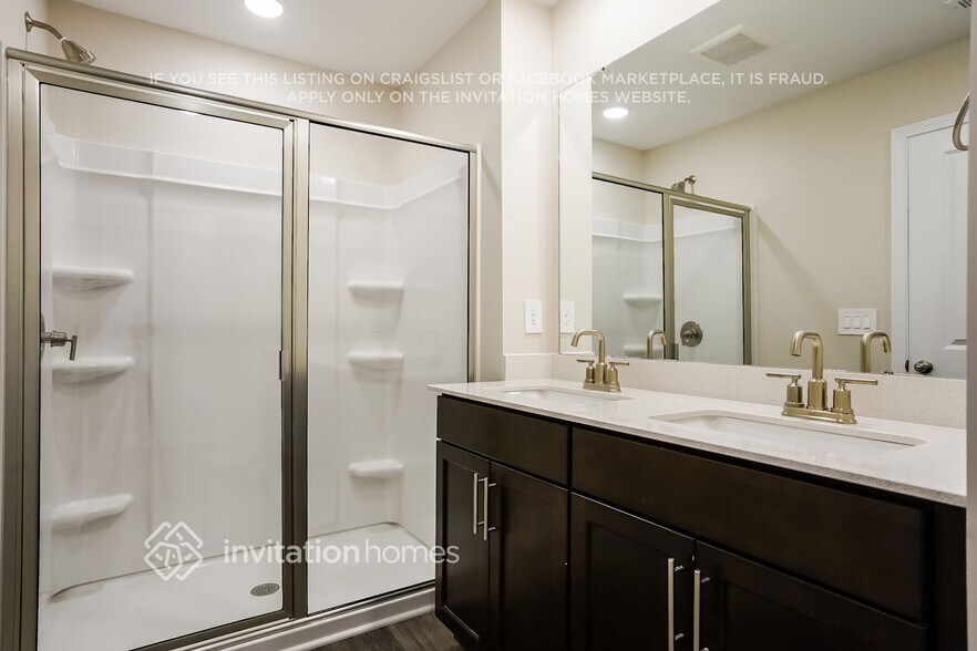 Building Photo - 932 Greenville Wy