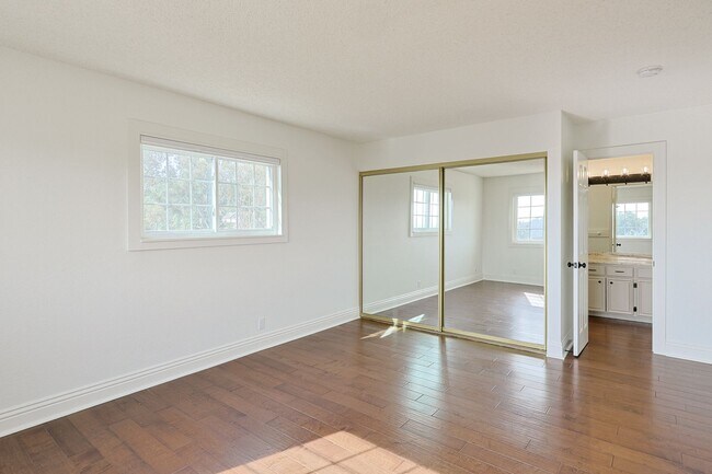 Building Photo - Spacious 4 Bed / 3 Bath Home in Desirable Nebo Hill – La Mesa (3,056 Sq Ft)