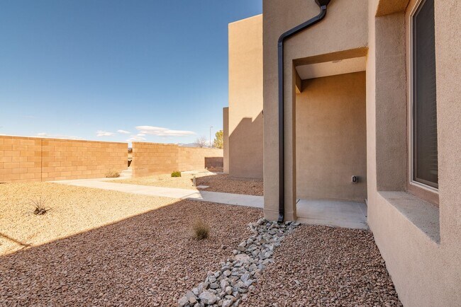 Building Photo - Brand New Pulte Townhouse Available Now