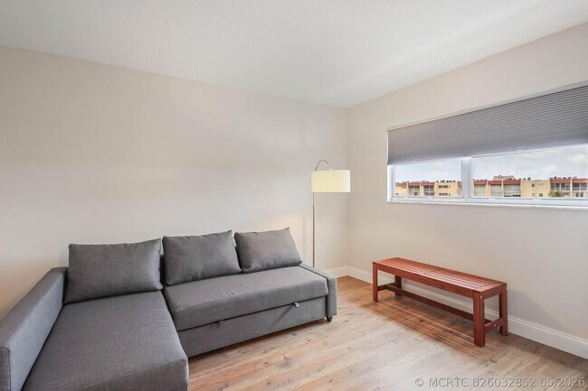 Building Photo - 3661 Via Poinciana