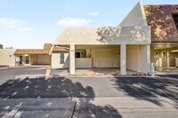 Building Photo - 5207 S Hazelton Ln
