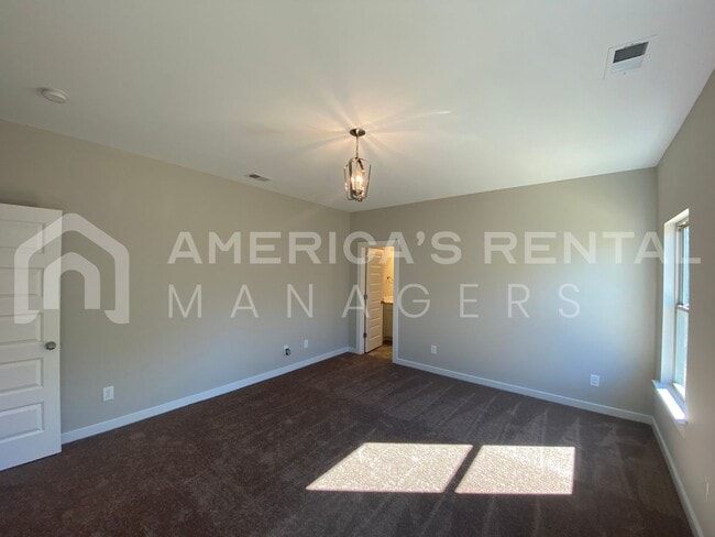 Building Photo - Home for Rent in Lincoln, AL!!!   View with 48 Hours Notice!