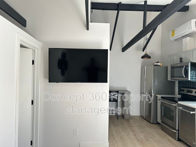 Building Photo - 5958 Olive Ave